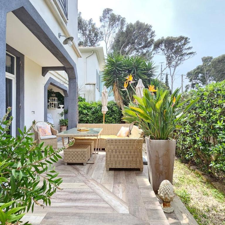 la villa Turquoise a Sanary 250M de la mer clim parking wifi! - Maison 3 Chambres - 12