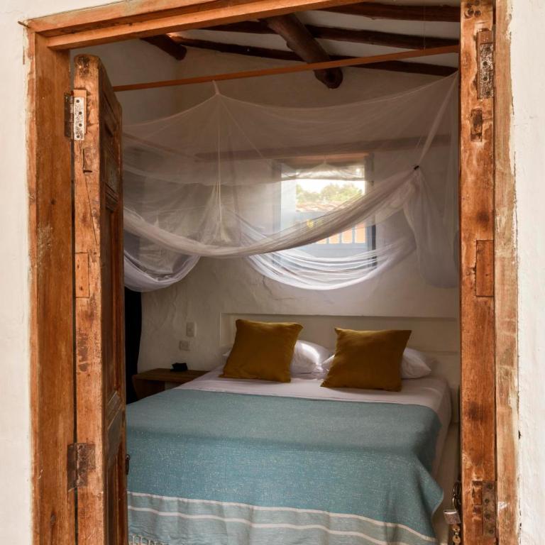 Romantic Colonial Charm Barichara w Jacuzzi - Economy Double Room - 5