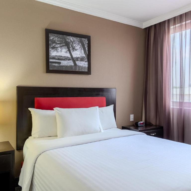 Ramada by Wyndham CDMX Perinorte - Habitación adaptada para personas de movilidad reducida - No fumadores - Cama extragrande - 6