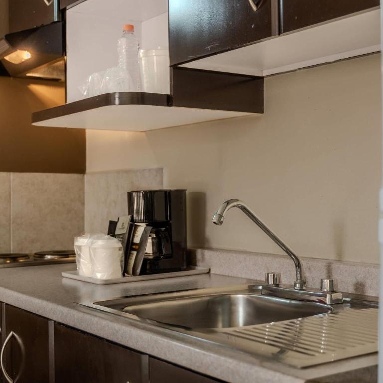 Ramada by Wyndham CDMX Perinorte - Two Bedrooms Suite with Two Queen Beds, Non-Smoking - 3