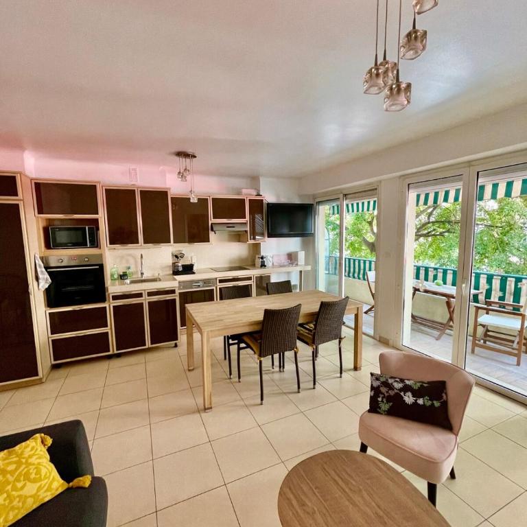 Bright Apartment - 2 Min Walk to Beach - Appartement 1 Chambre - 2