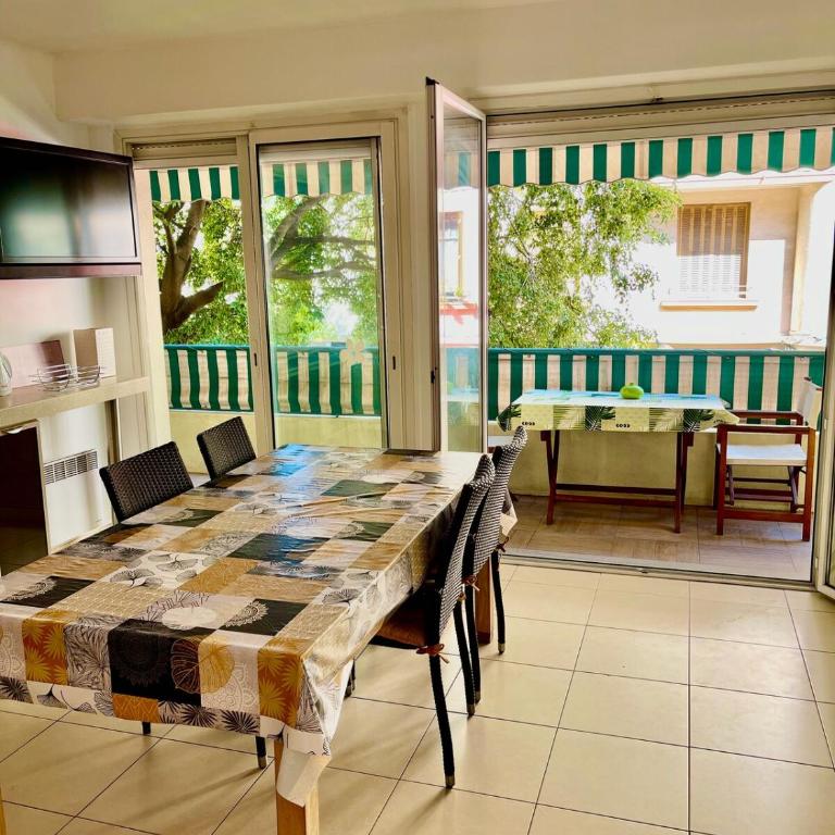 Bright Apartment - 2 Min Walk to Beach - Appartement 1 Chambre - 3