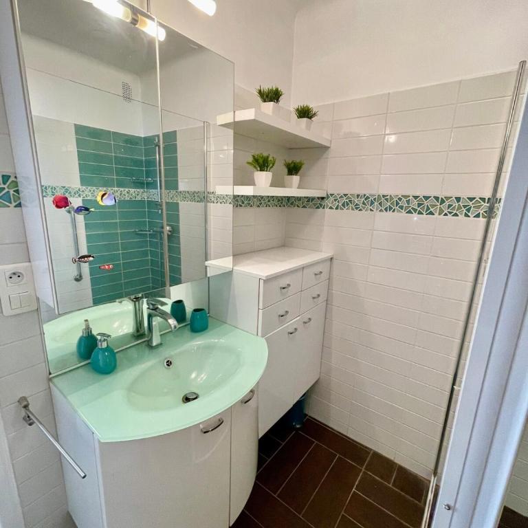 Bright Apartment - 2 Min Walk to Beach - Appartement 1 Chambre - 5