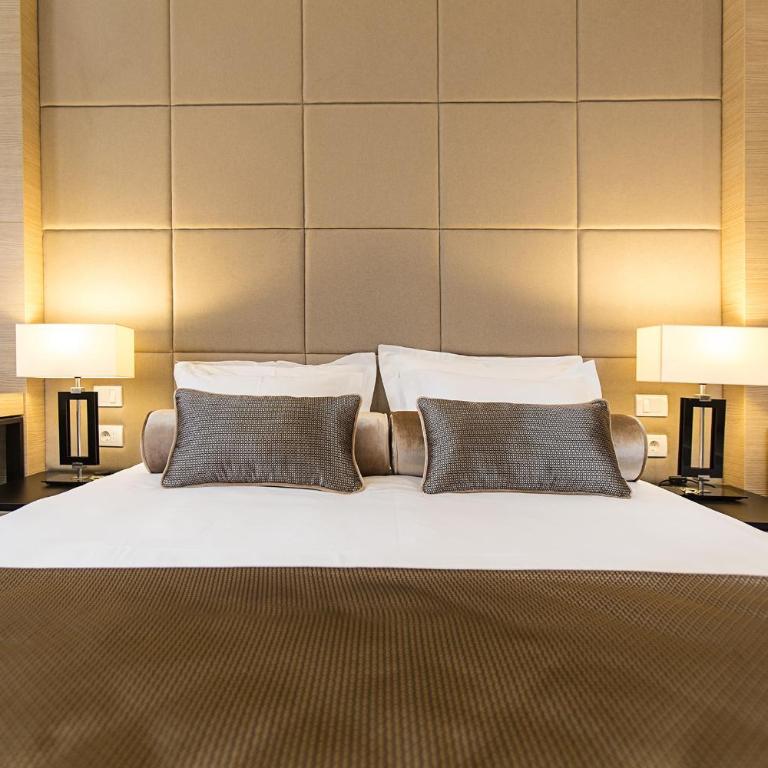 Dominic Smart & Luxury Suites - Republic Square - Deluks Dvokrevetna Soba sa Bračnim Krevetom - 16