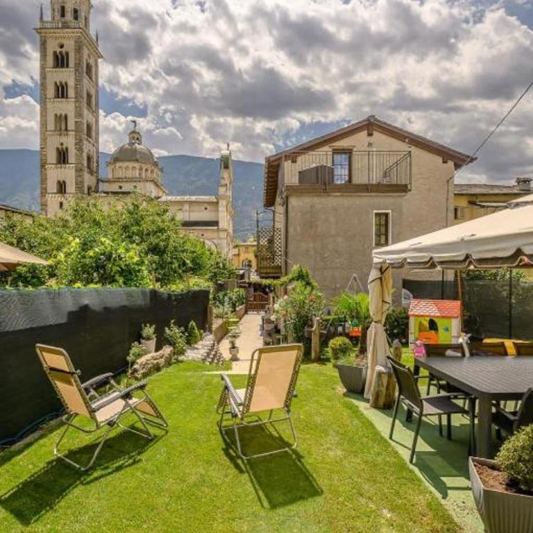 Casa Vacanza Nonna Pia I & III in "Piazza Basilica" - Apartamento de 1 dormitorio con balcón y vistas a la montaña - 1