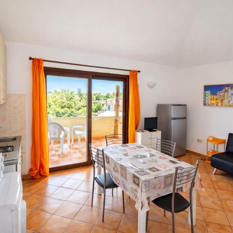 Appartamento vicino alla spiaggia - Appartamento con 1 Camera da Letto e Terrazza - 1