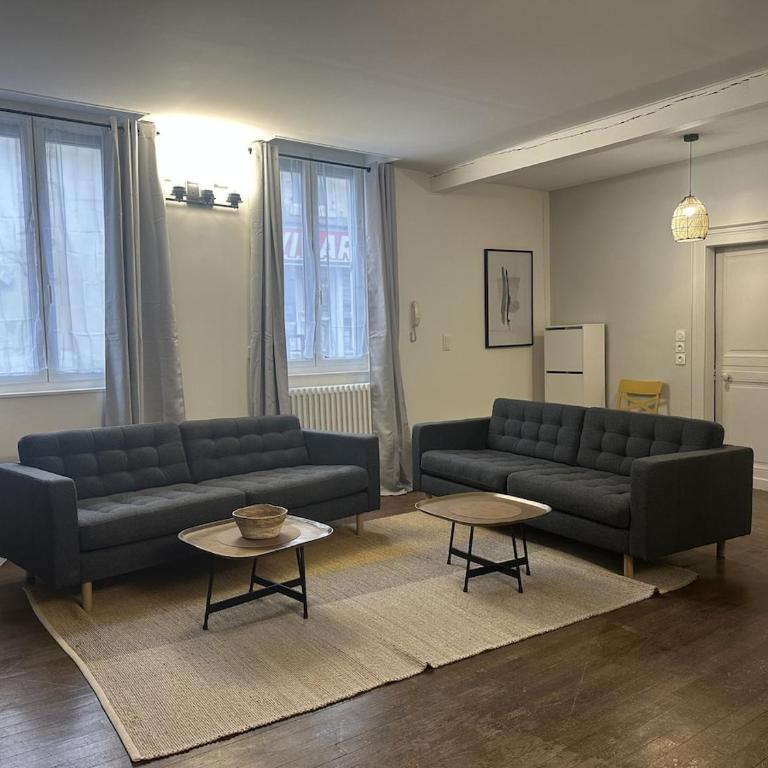 Ensemble Privatif - T3 et T4 - 190m2 - 10 pers - Cour et Parking - Hypercentre - Appartement - 1