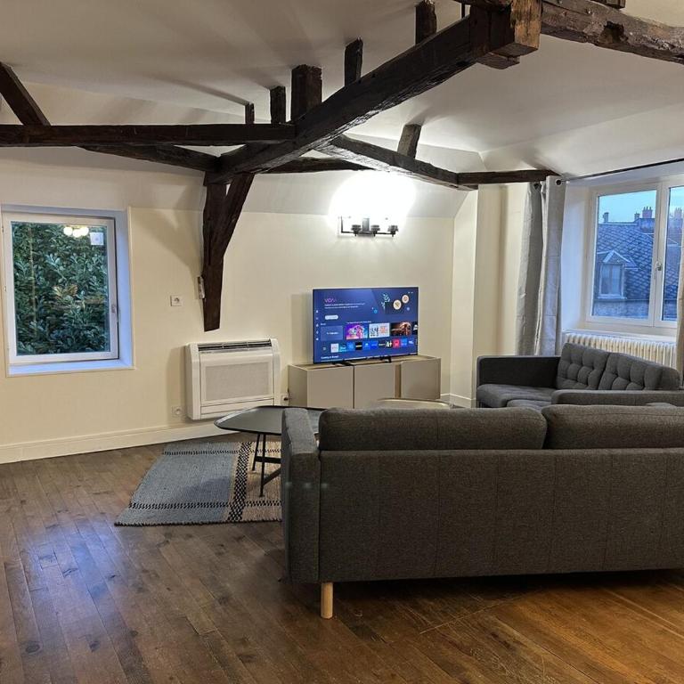 Ensemble Privatif - T3 et T4 - 190m2 - 10 pers - Cour et Parking - Hypercentre - Appartement - 13