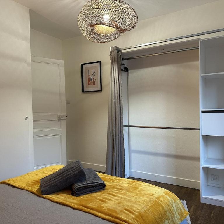 Ensemble Privatif - T3 et T4 - 190m2 - 10 pers - Cour et Parking - Hypercentre - Appartement - 16