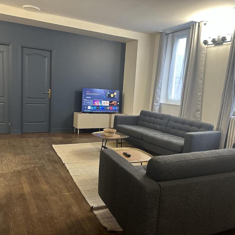 Ensemble Privatif - T3 et T4 - 190m2 - 10 pers - Cour et Parking - Hypercentre - Appartement - 18