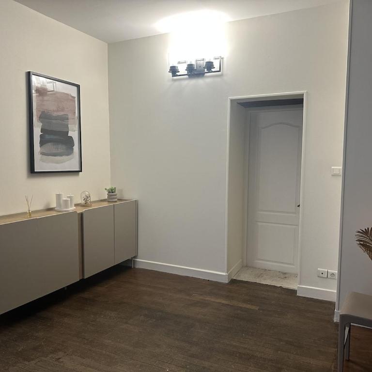 Ensemble Privatif - T3 et T4 - 190m2 - 10 pers - Cour et Parking - Hypercentre - Appartement - 25