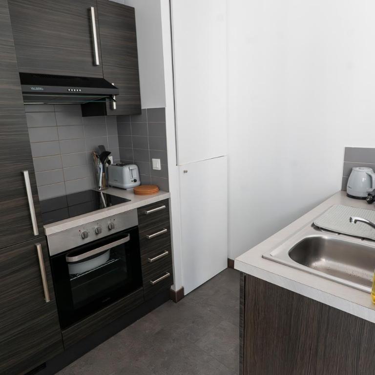 HYPER CENTRE à 80m du marché central, T2 très calme Rue du Minage - Appartement 1 Chambre - 5