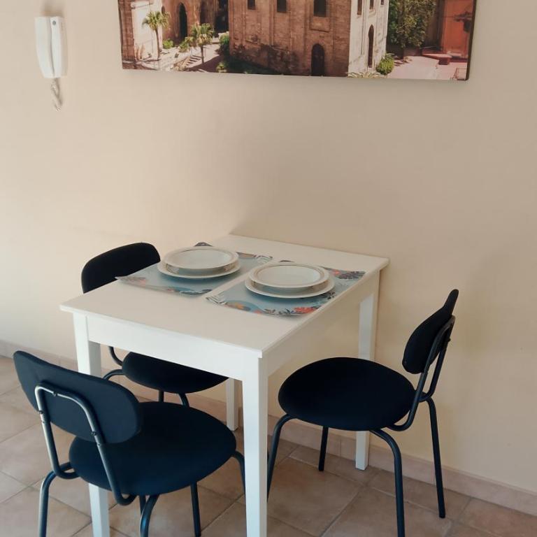 Domus Mea Apartments - One-Bedroom Loft Apartment with Balcony - 2