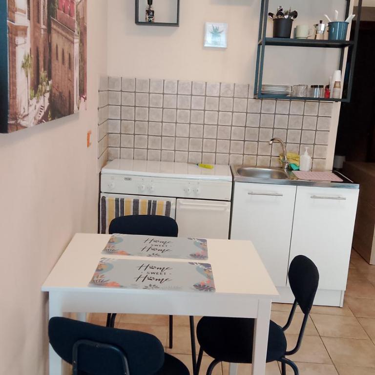 Domus Mea Apartments - One-Bedroom Loft Apartment with Balcony - 1