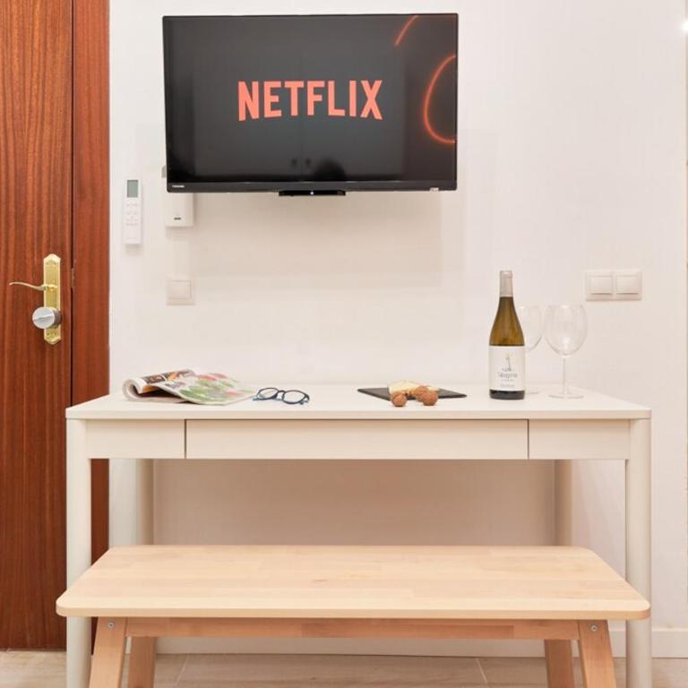 Modern flat with Andalusian patio, 5 min to center - Apartamento de 2 dormitorios - 2