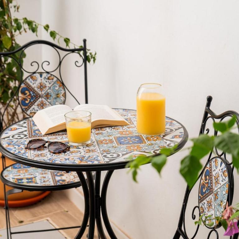 Modern flat with Andalusian patio, 5 min to center - Apartamento de 2 dormitorios - 14