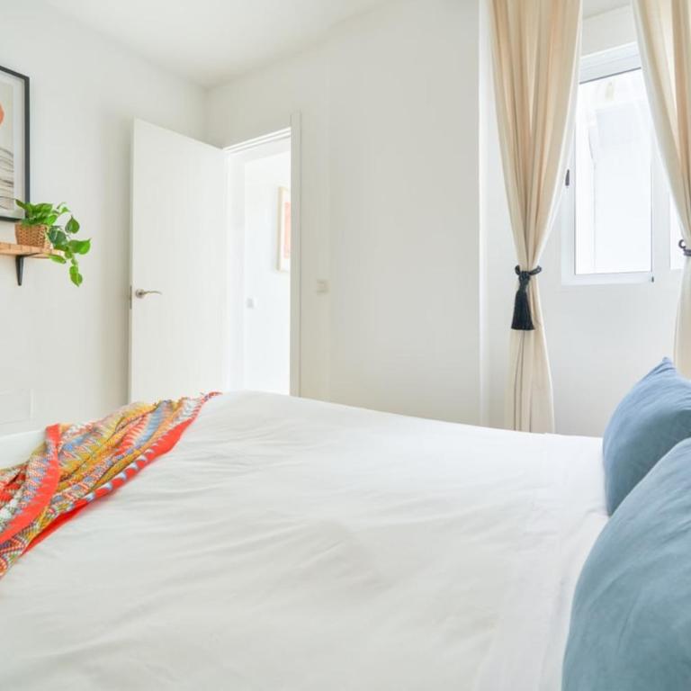 Modern flat with Andalusian patio, 5 min to center - Apartamento de 2 dormitorios - 19