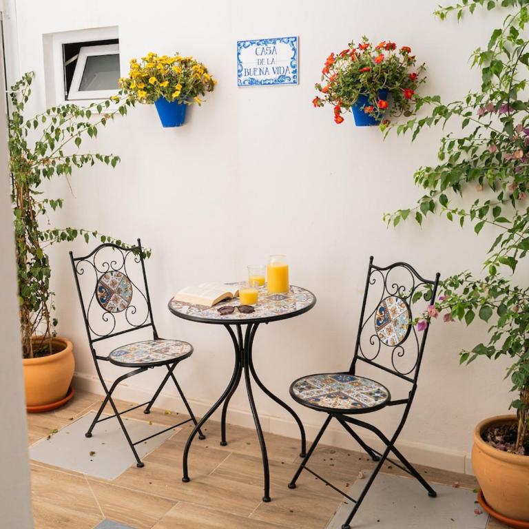 Modern flat with Andalusian patio, 5 min to center - Apartamento de 2 dormitorios - 24