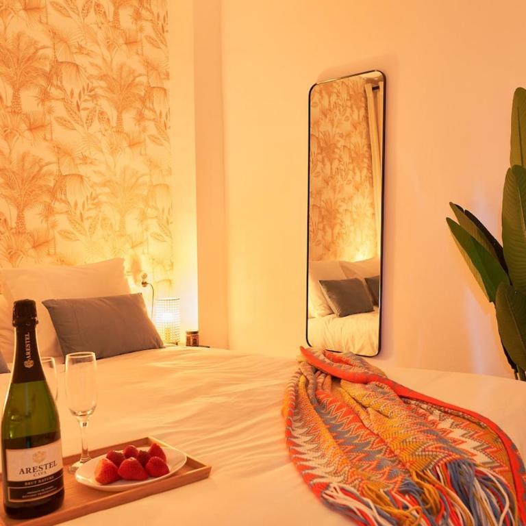 Modern flat with Andalusian patio, 5 min to center - Apartamento de 2 dormitorios - 28