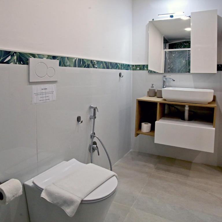 Mika House - One-Bedroom Apartment - 11