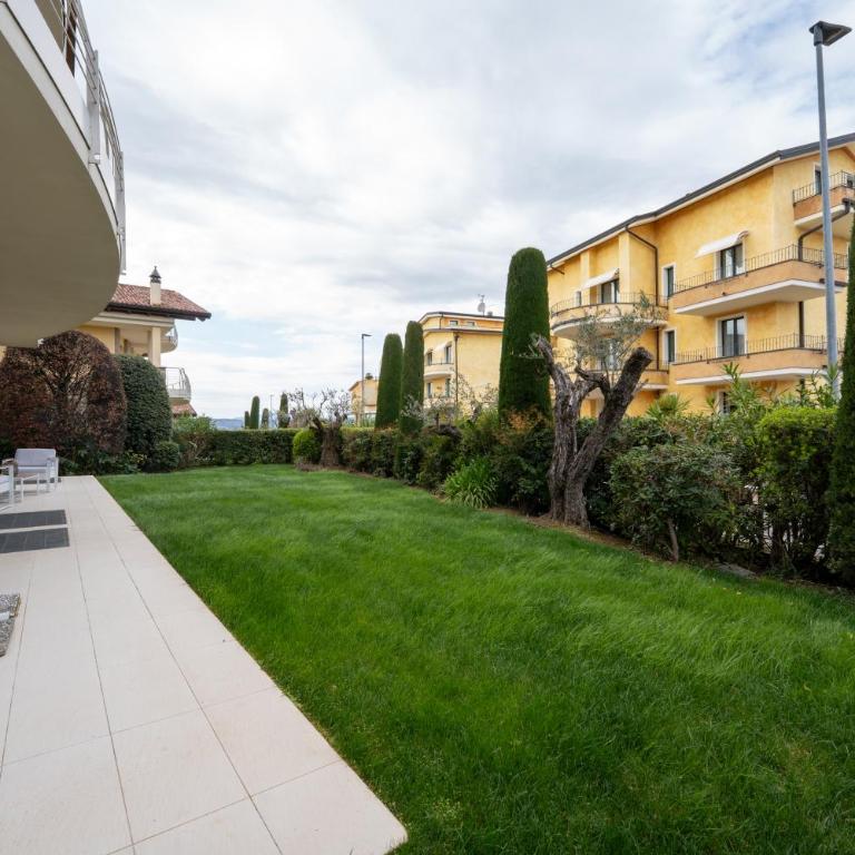 Luxury Apartment with Pool & Private Garden - Vacation Home - 57