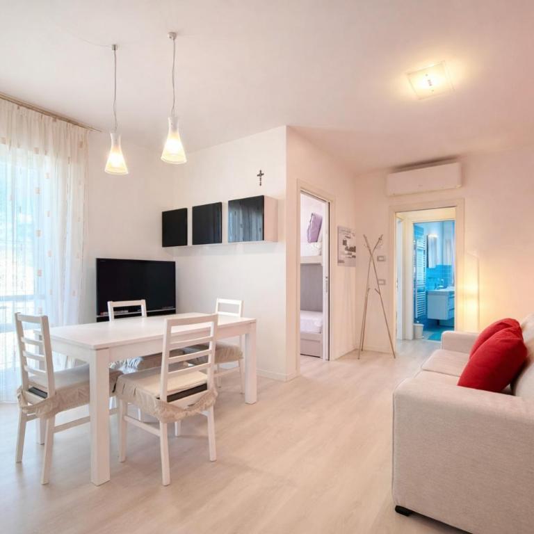 Carmen 10 - Carraro Immobiliare - Family Apartments - Two-Bedroom Apartment - 1