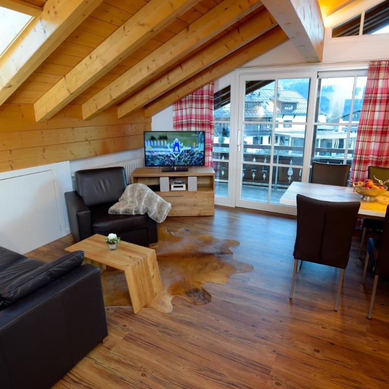 Ferienwohnungen Gerlach - Apartment mit 1 Schlafzimmer und 2 Balkonen - 1