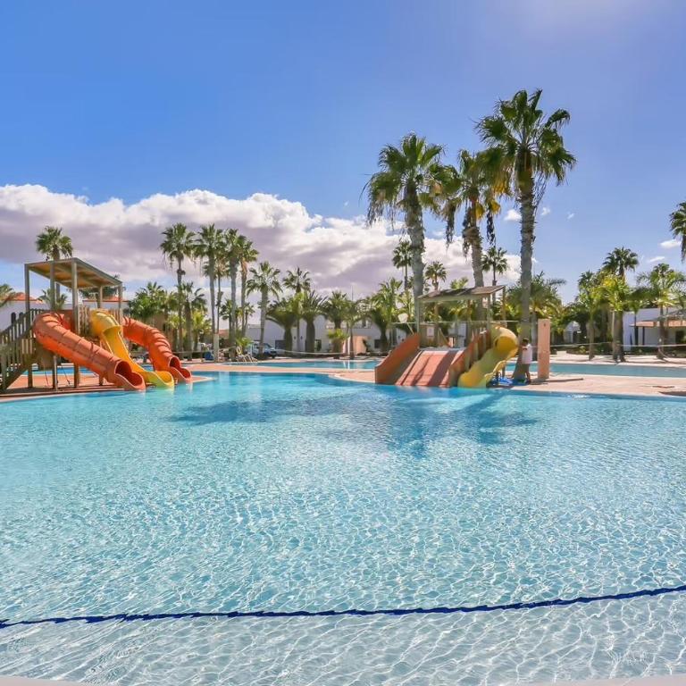 Corralejo Holiday Rentals - Apartamento de 2 dormitorios con terraza - 16