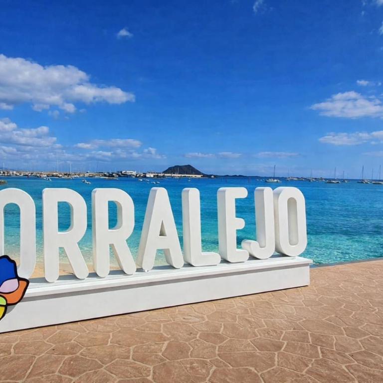 Corralejo Holiday Rentals - Apartamento de 2 dormitorios con terraza - 10
