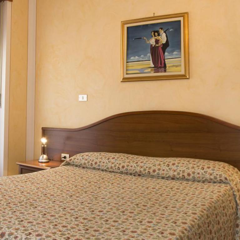 Hotel Reale - Camera Matrimoniale/Doppia con Letti Singoli con Balcone - 1