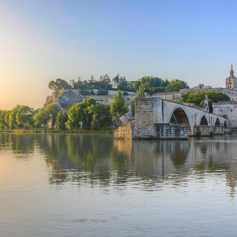 Historic center 3 bedrooms 200 m from Pont d'Avignon - Apartment mit 3 Schlafzimmern - 33