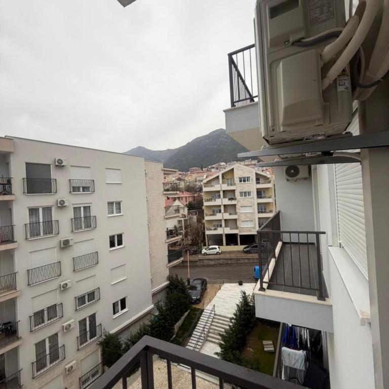 Budva stan za izdavanje sezona 2026 - Apartman sa 1 Spavaćom Sobom - 9