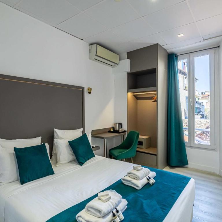 Hotel Avaton - Palais des Festivals - Vierbettzimmer - 17