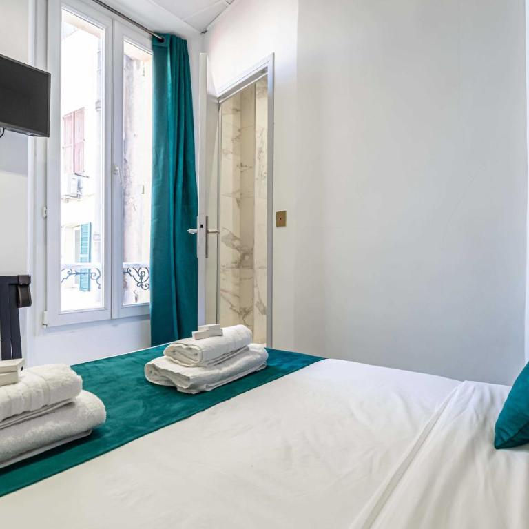 Hotel Avaton - Palais des Festivals - Vierbettzimmer - 11