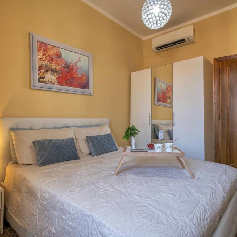 Seaside Escape to Alghero in Sardinia - Two-Bedroom House - 5