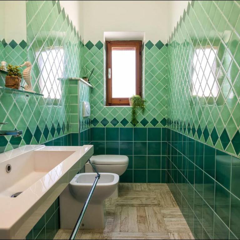 Seaside Escape to Alghero in Sardinia - Two-Bedroom House - 12