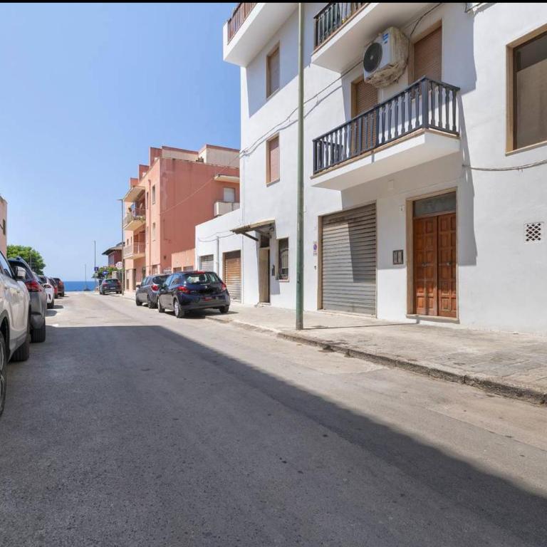 Seaside Escape to Alghero in Sardinia - Two-Bedroom House - 32