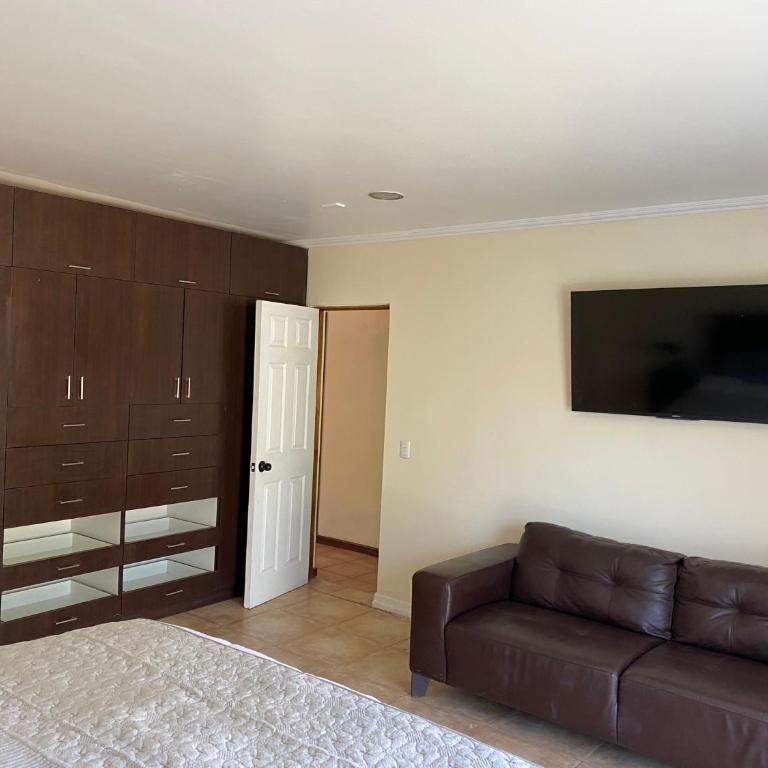 Elqui LU ASPAR - Four-Bedroom House - 8