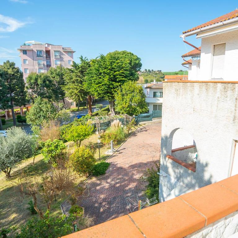 Trilocale vicino al mare con ampio balcone - Appartamento con 2 Camere da Letto - 14