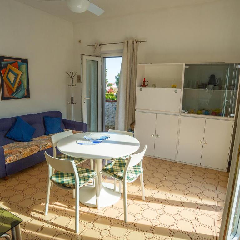 Trilocale vicino al mare con ampio balcone - Appartamento con 2 Camere da Letto - 4