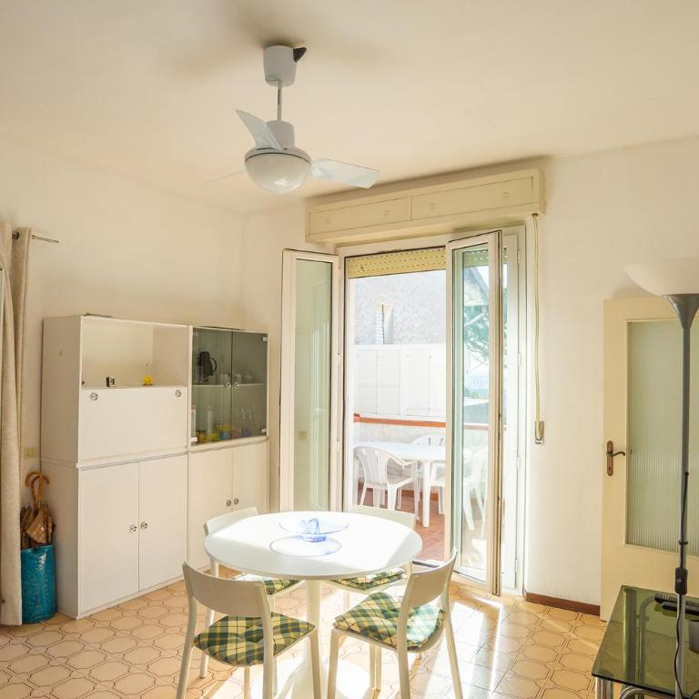 Trilocale vicino al mare con ampio balcone - Appartamento con 2 Camere da Letto - 5