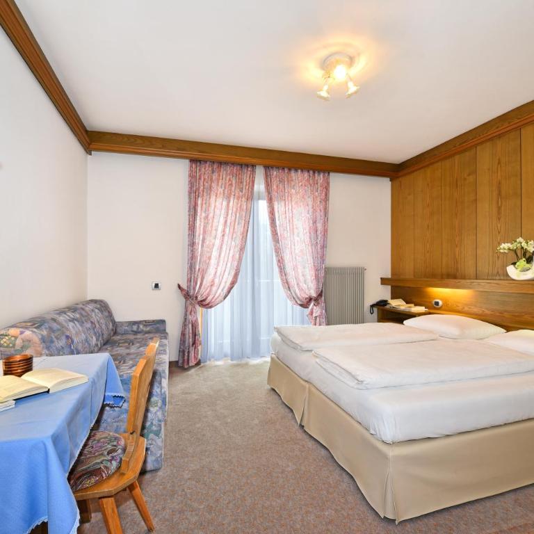 Hotel Hubertushof - Double Room with Mountain View - 6
