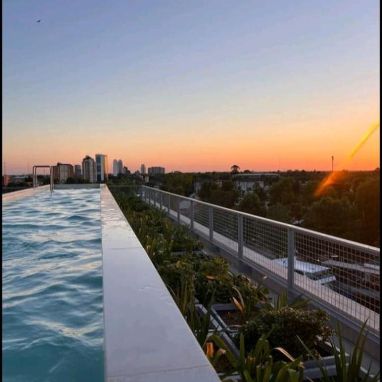 Departamento a estrenar frente al Rio Luján, Tigre - Apartamento de 1 dormitorio - 2