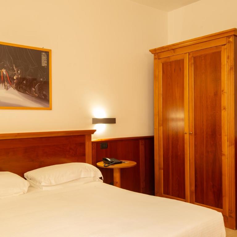 Hotel Duomo - Etruria Collection - Camera Matrimoniale Superior - 4
