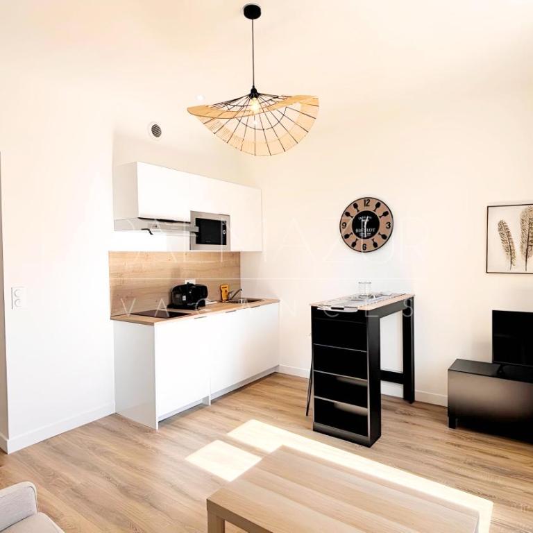 Proche gare, 5 min Plage du Midi, Studio - balcon - Palmazur Vacances - Studio - 11