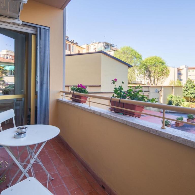 Spacious and bright accommodation with free parking - Appartamento con 2 Camere da Letto e Terrazza - 32