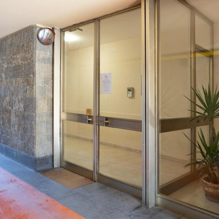 Spacious and bright accommodation with free parking - Appartamento con 2 Camere da Letto e Terrazza - 36