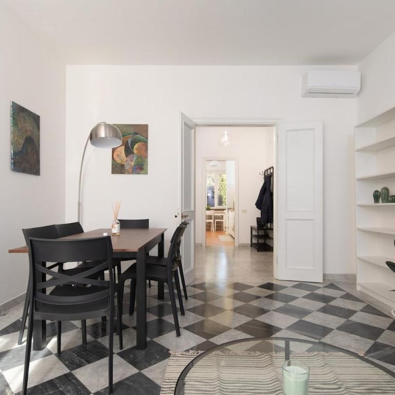 Spacious and bright accommodation with free parking - Appartamento con 2 Camere da Letto e Terrazza - 5