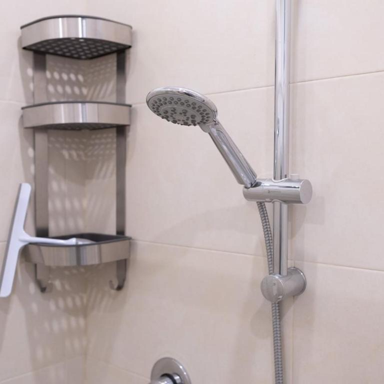 Spacious and bright accommodation with free parking - Appartamento con 2 Camere da Letto e Terrazza - 30