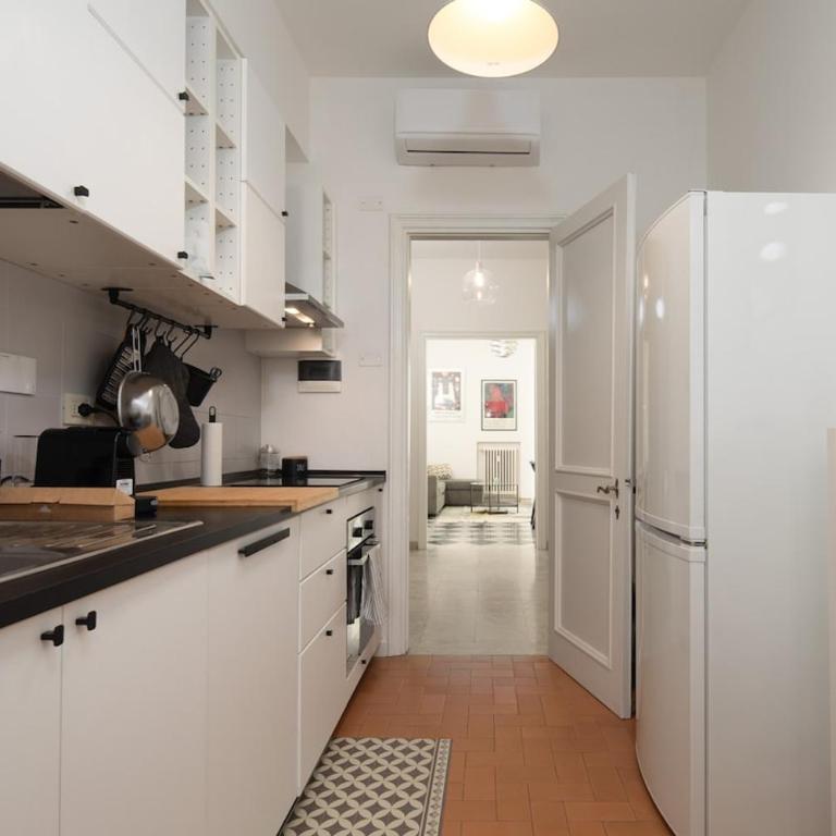 Spacious and bright accommodation with free parking - Appartamento con 2 Camere da Letto e Terrazza - 11